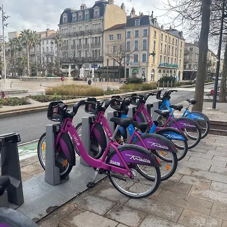 Le Briand - Champ De Mars *